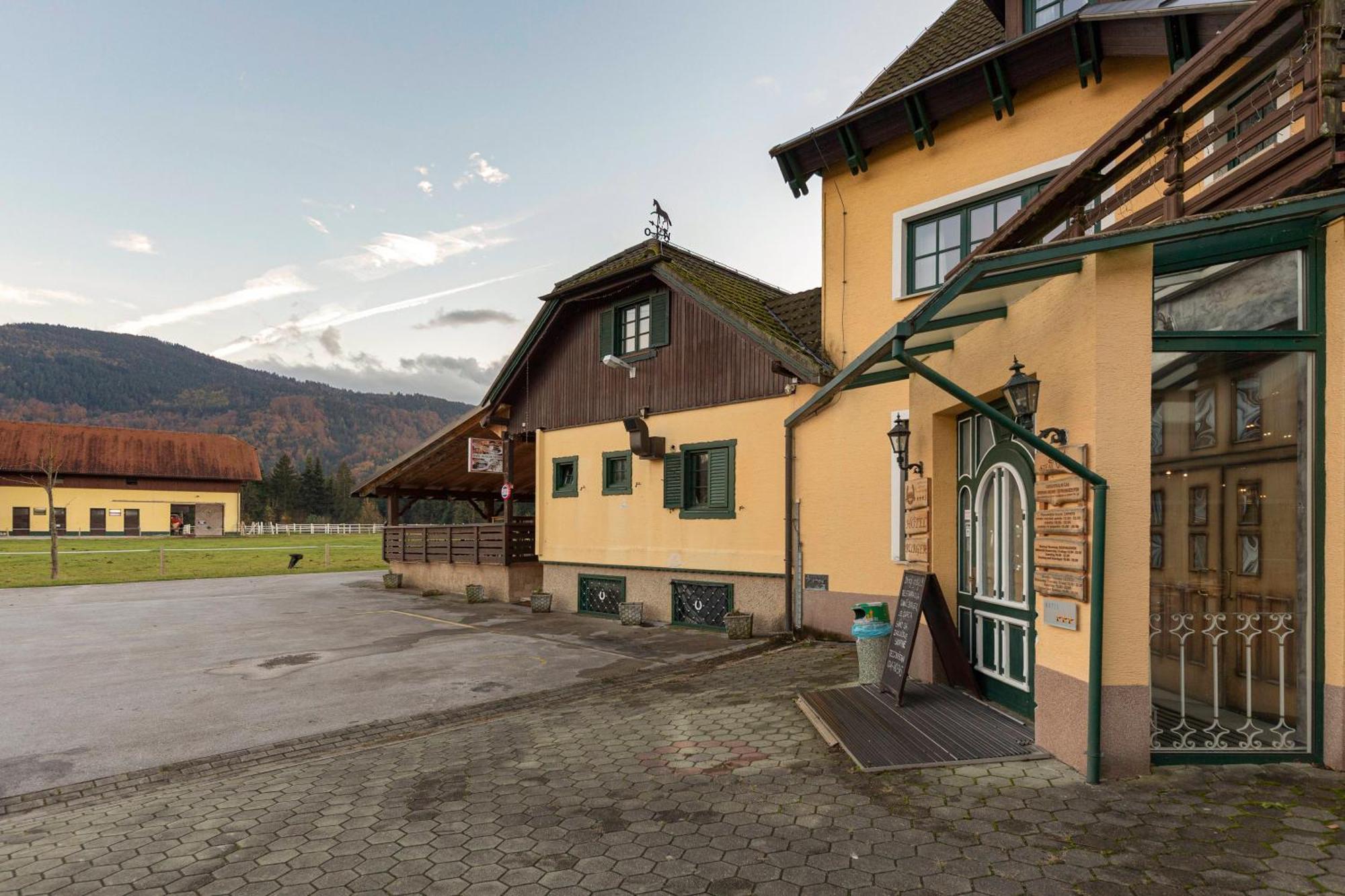 Hotel Burger Venise Recica ob Savinji Exteriör bild