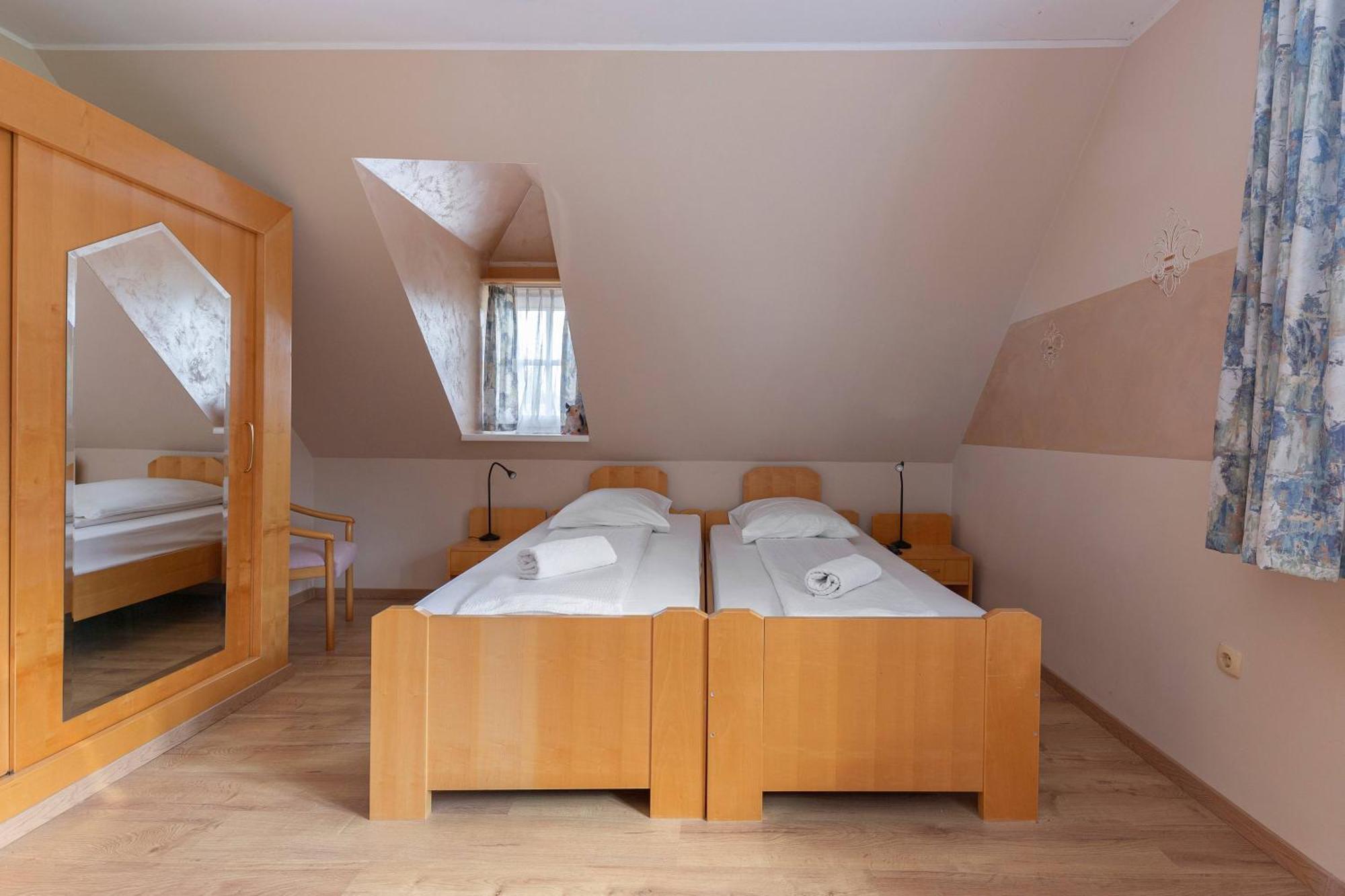 Hotel Burger Venise Recica ob Savinji Exteriör bild