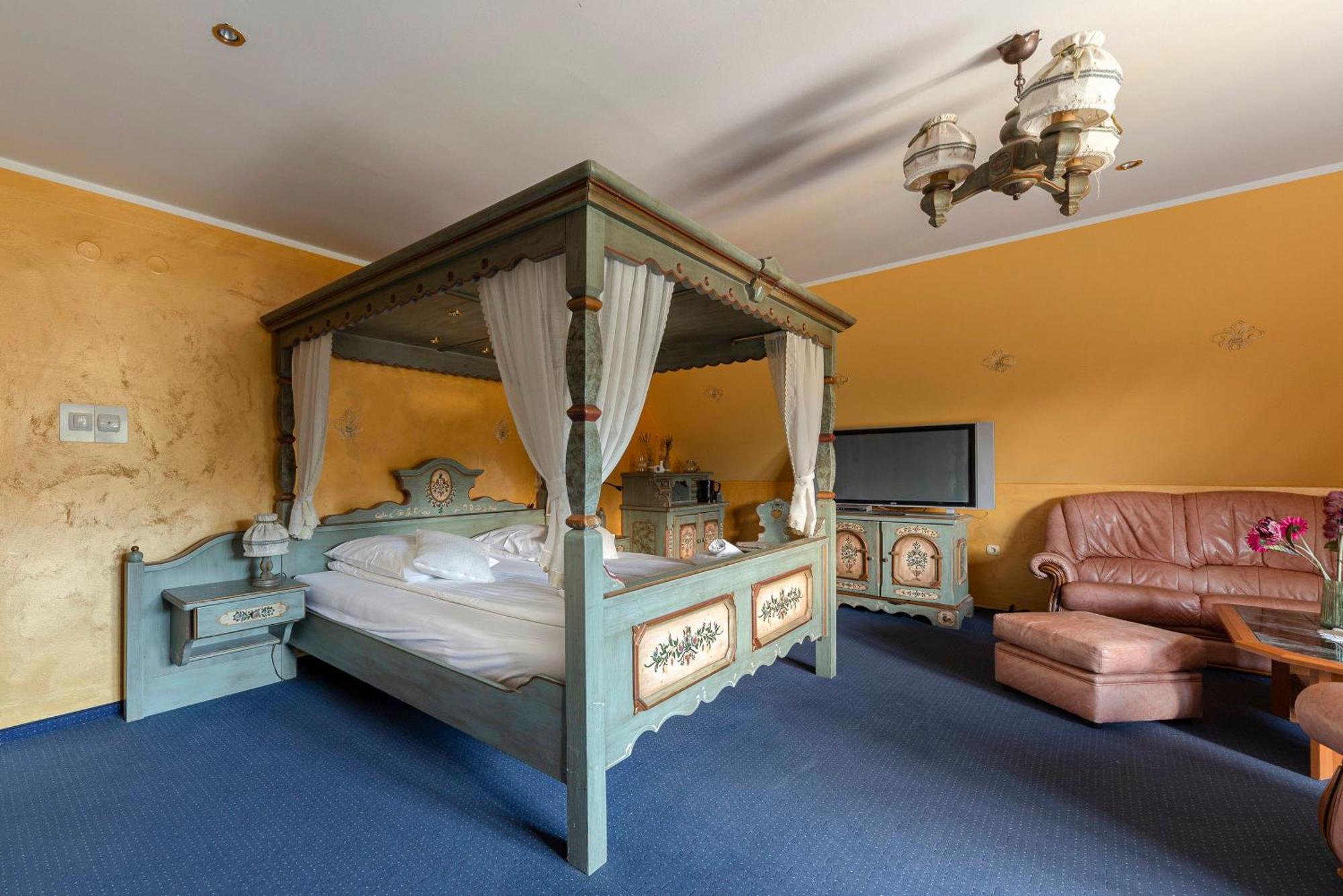 Hotel Burger Venise Recica ob Savinji Exteriör bild